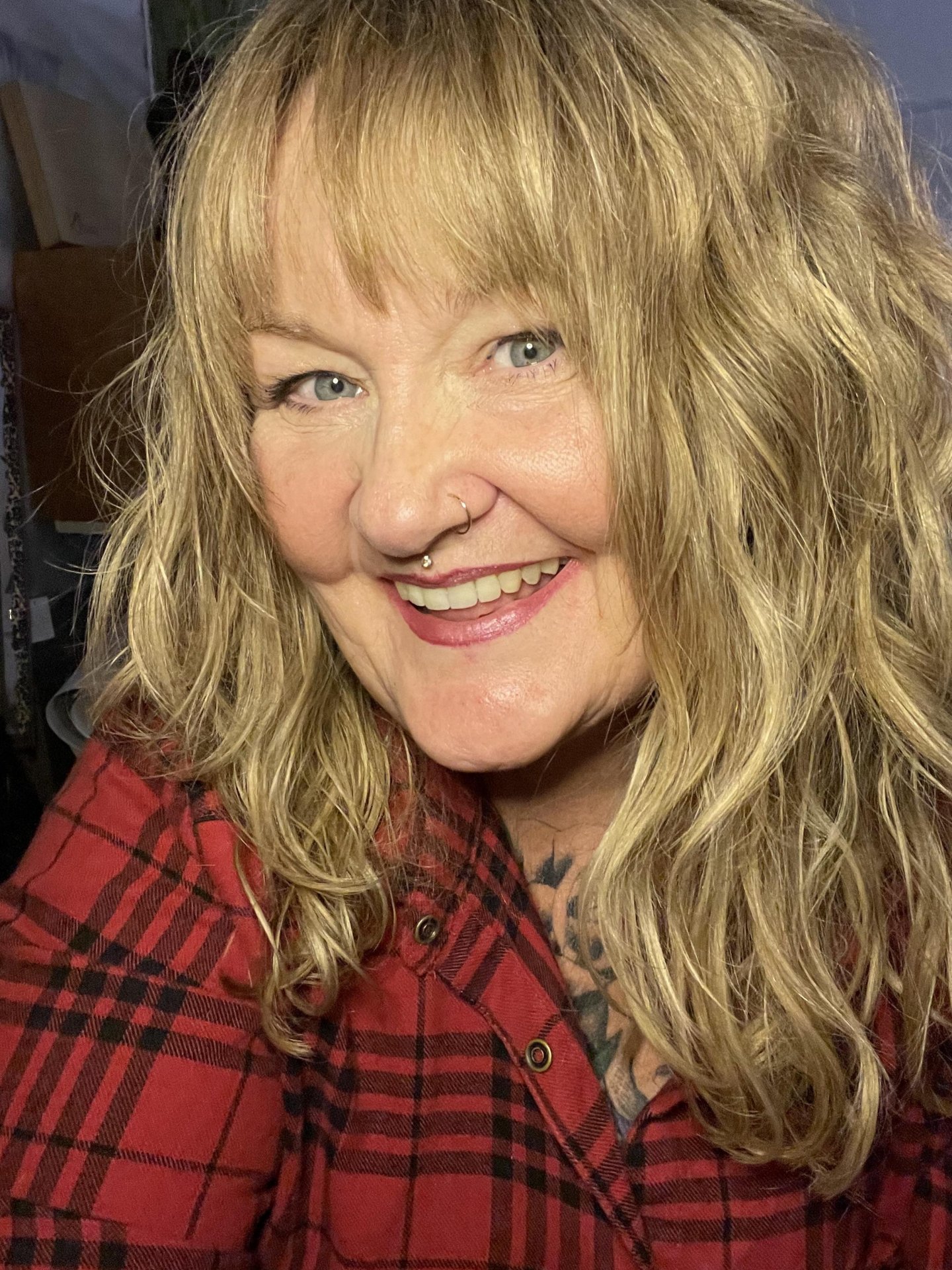 sAusaGeL0ver from City of Edinburgh,United Kingdom